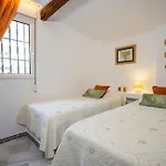 Buganvilla Apartment, 95m2, 3 Bedrooms, Terrace, 300m To Locos *