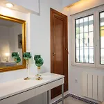 Buganvilla Apartment, 95m2, 3 Bedrooms, Terrace, 300m To Locos Апартаменты Торевьиа