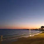 Buganvilla Apartment, 95m2, 3 Bedrooms, Terrace, 300m To Locos Апартаменты