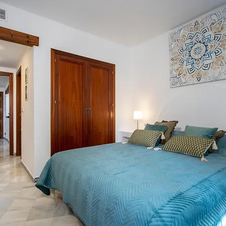 公寓 Buganvilla Apartment, 95m2, 3 Bedrooms, Terrace, 300m To Locos 托雷维耶哈