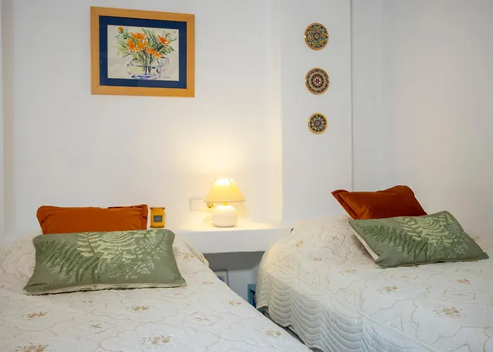 Appartement Buganvilla Apartment, 95m2, 3 Bedrooms, Terrace, 300m To Locos *