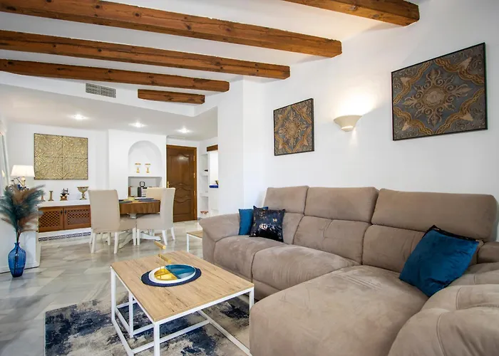 Appartement Buganvilla Apartment, 95m2, 3 Bedrooms, Terrace, 300m To Locos