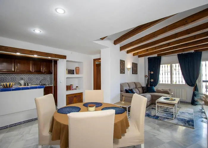 Buganvilla Apartment, 95m2, 3 Bedrooms, Terrace, 300m To Locos *